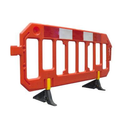 Titan Barrier 2 mtr c/w Feet